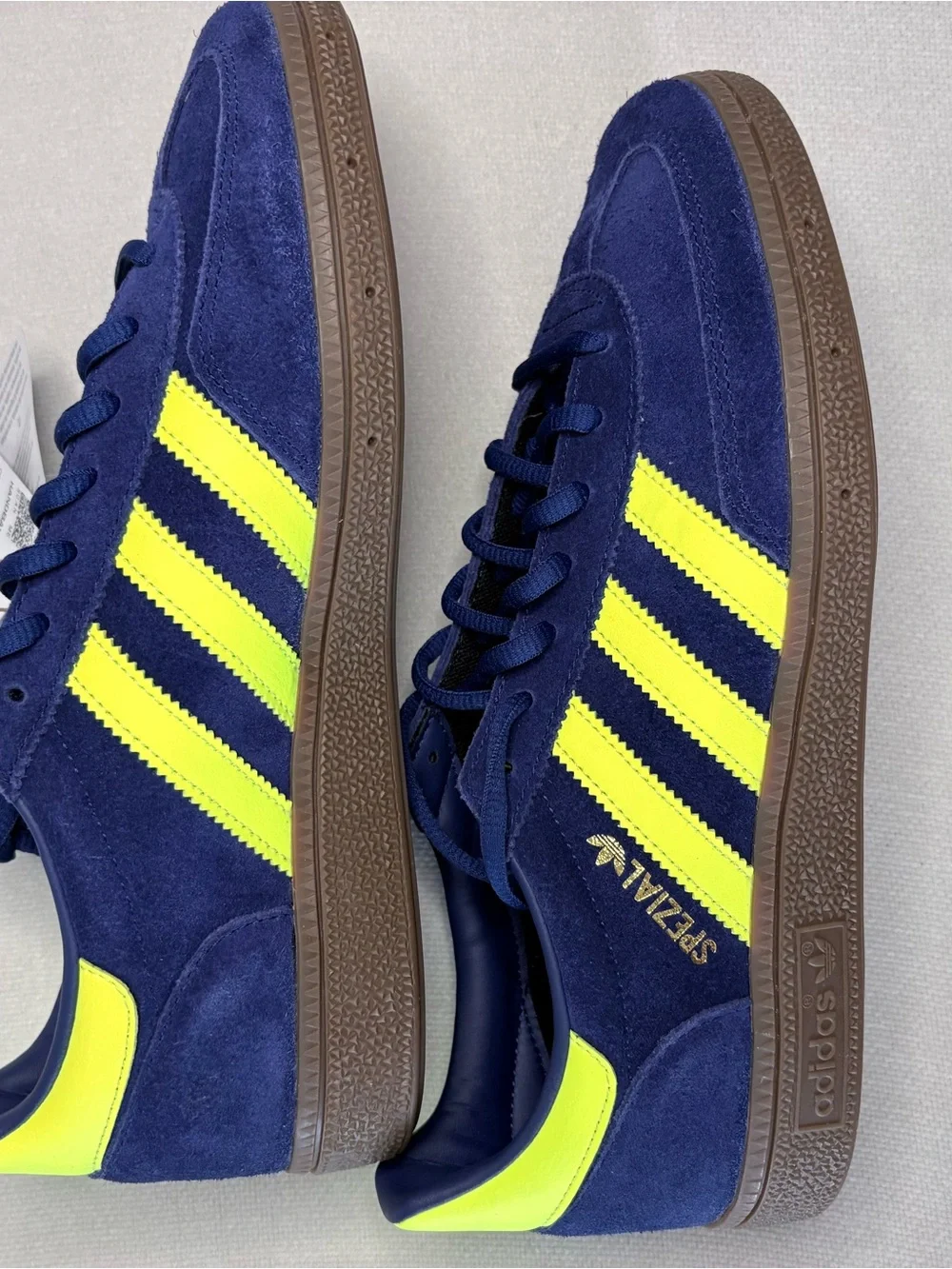 Adidas Spezial Navy Suede Sneakers with Yellow Neon Stripes Size 9